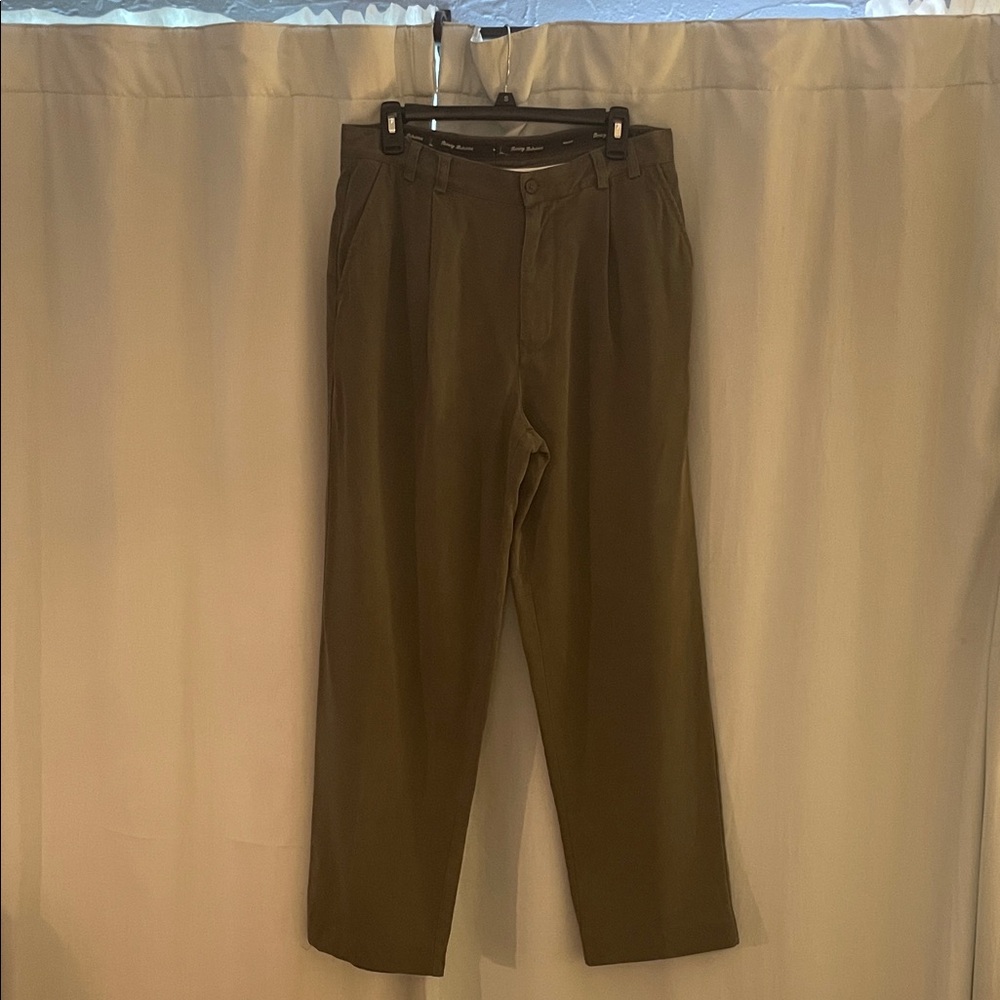 3 for $25! Tommy Bahama Men's Khaki SILK Chino pants,
Size 33 - Picture 2 of 9